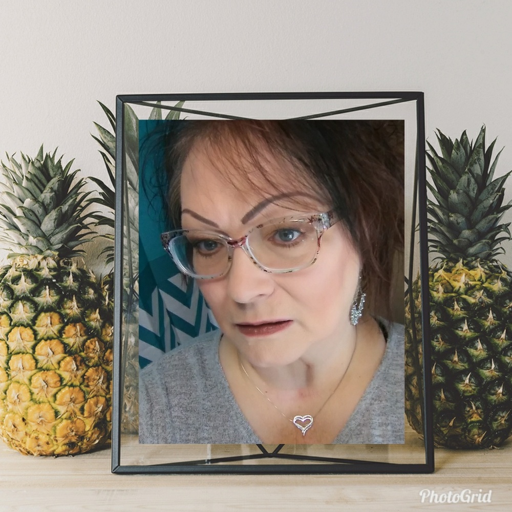 Meet your Posher, Carolyn